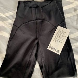 Lululemon Unlimit HR Tight 25”